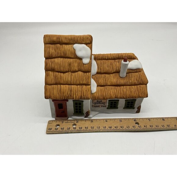 Dept. 56 The Cottage of Bob Cratchit and Tiny Tim Dickens Christmas Village 1985 - Picture 13 of 16